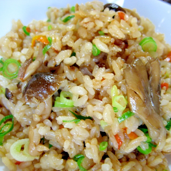 残った炊き込みご飯で!☆変身うまうまチャーハン☆
